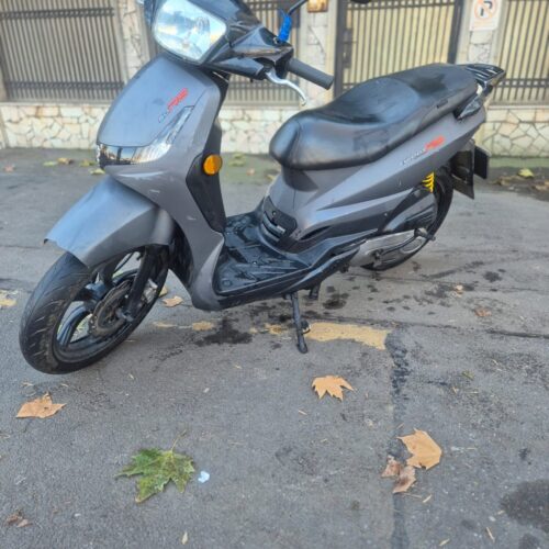 Scooter Peugeot Tweet, 25km/h, 50cc, 2013, no license required